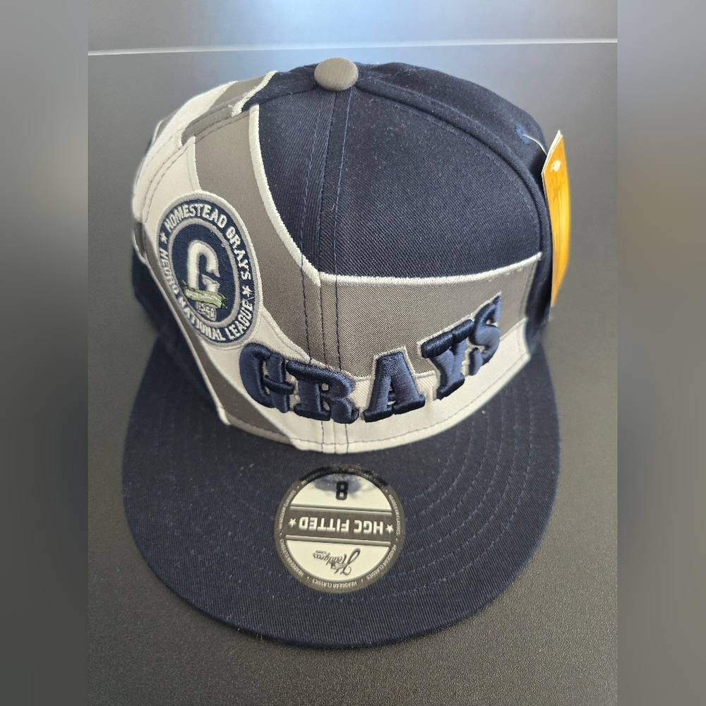 Brand New Fitted Size 8